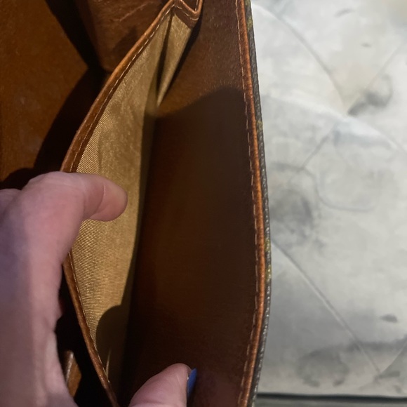 Beautiful vintage 💯 Authentic LV Clutch, A must have for LV collectors - Picture 11 of 14